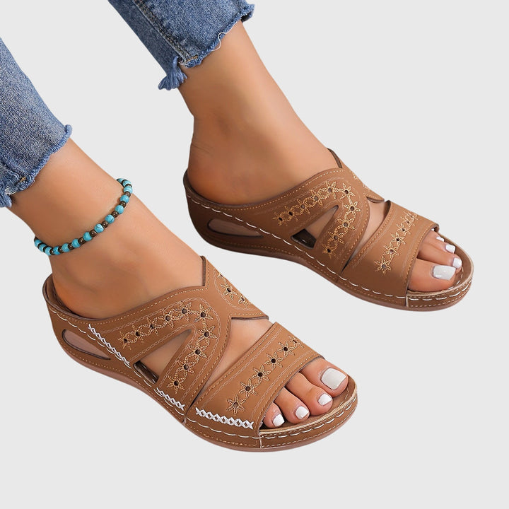 Noelle | Lightweight Orthopedic Sandals
