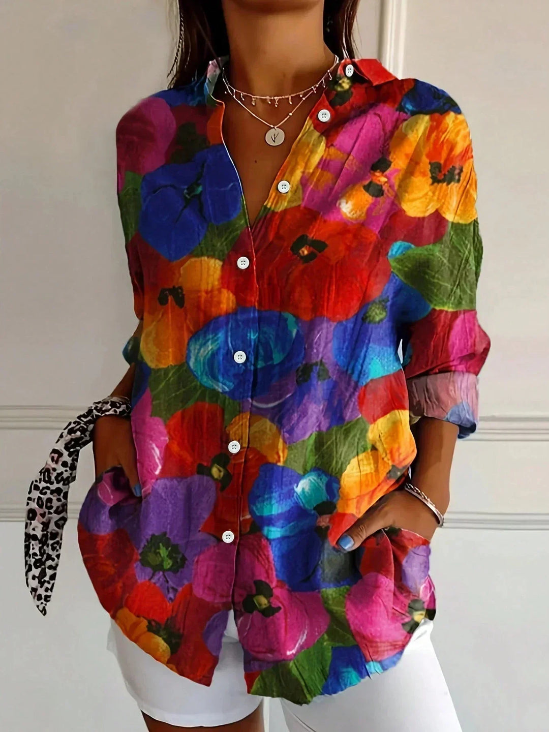 Rina | Blouse with colorful pattern