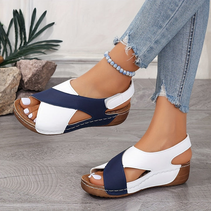 Liza | Ultra-comfortable orthopedic sandals with a slanted heel